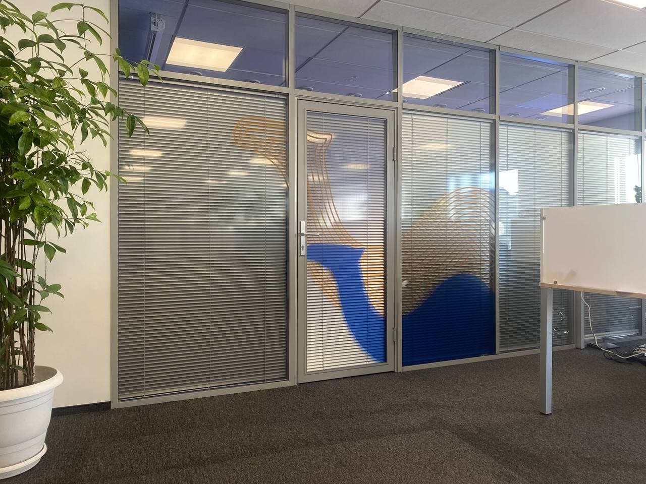 Декоративная плёнка: Oracal Decor